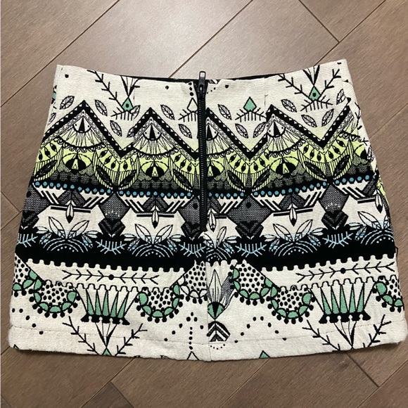 Festival style Patterned Mini Skirt - Picture 4 of 4